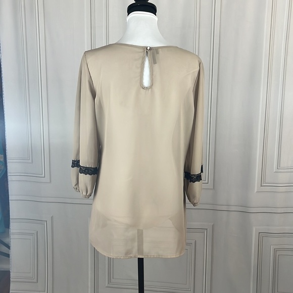 Sheer top 🖤 - Picture 6 of 8